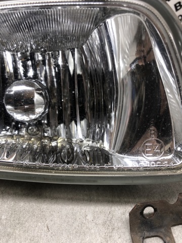 Фара протитуманна, права MR508190 MITSUBISHI
