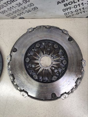 Диск зчеплення ведений R2A116460 MAZDA