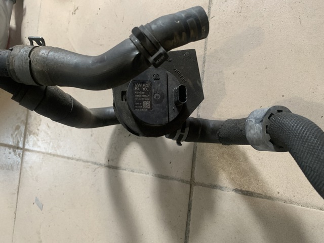 Помпа водяна, додатковий електричний 5Q0965561 VAG