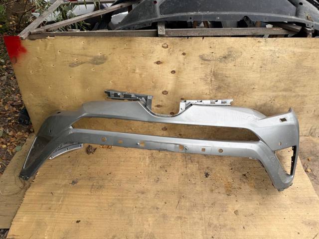 Бампер передній в зборі 5211942A40 TOYOTA
