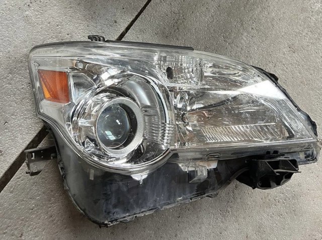 Фара правая 8114560F01 TOYOTA