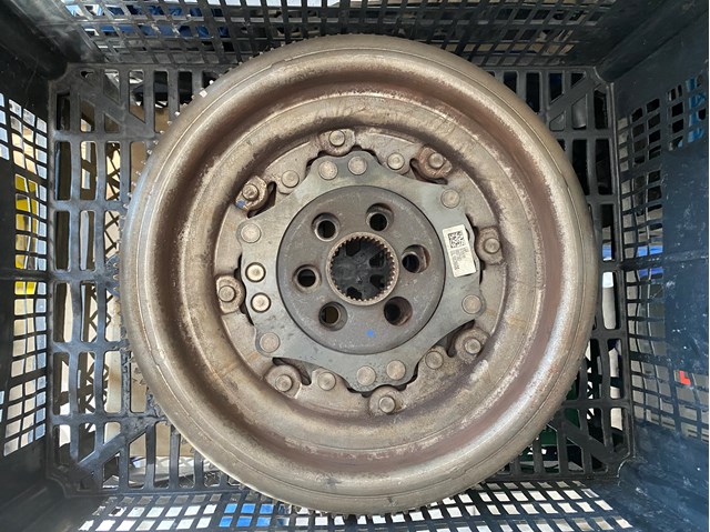 Маховик двигуна 03L105266DE VAG