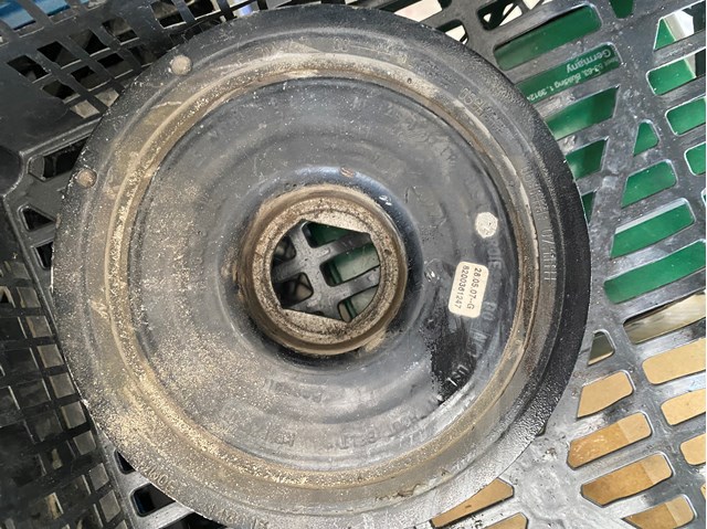 Шків колінвала (демпфер ) 8200767762 NISSAN