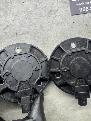 Клапан електромагнітний положення (фаз) розподільного валу Фольксваген Гольф 5