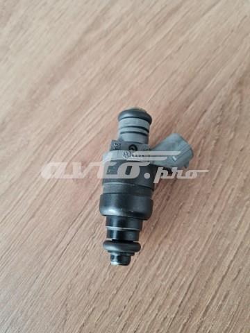 Форсунка інжектора 06A906031BT VAG