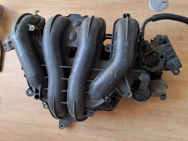 Колектор впускний 4M5G9424FT FORD