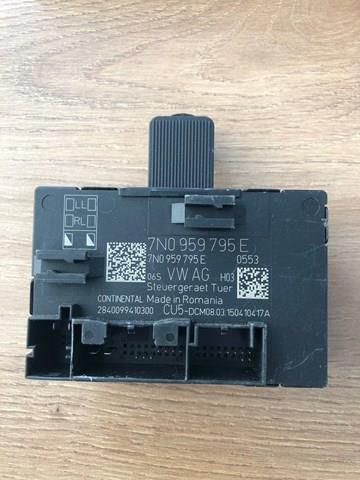 Блок комфорту задніх дверей 7N0959795E VAG
