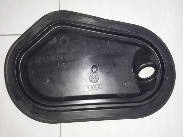 Накладка передніх лівих дверей 4M0837915A VAG