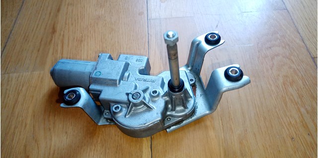 Двигун склоочисника заднього скла 67637453144 BMW