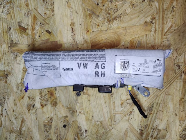 Подушка Айрбег спинки сидіння правого 83A880242D VAG