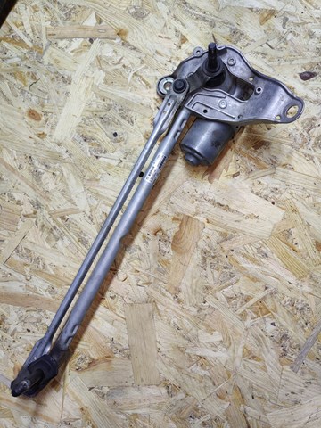 Трапеція склоочисника Audi Q3