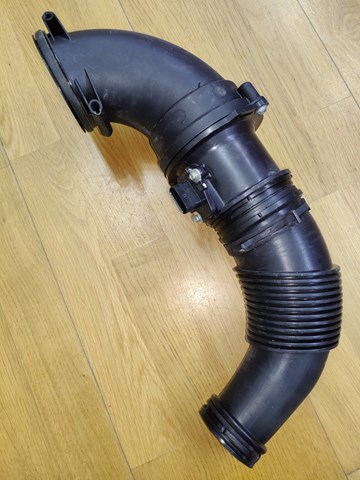 Датчик потоку (витрати) повітря, витратомір MAF - (Mass Airflow) 95560612350 PORSCHE