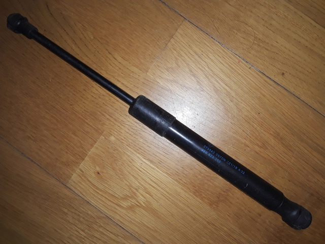 Упор капота 95B823359 VAG