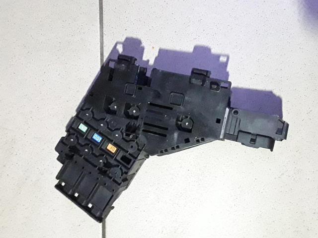 Корпус запобіжників A1665405202 MERCEDES