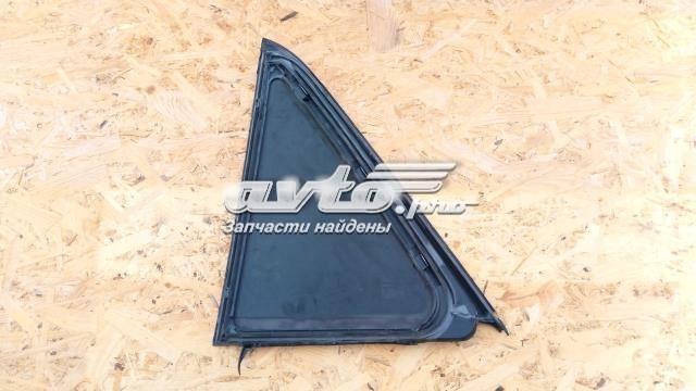 Скло-кватирка двері, задньої, правої A1667301455 MERCEDES