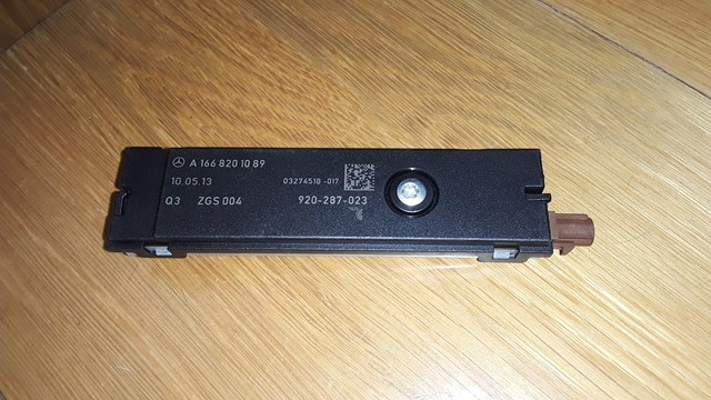 Підсилювач сигналу антени A1668201089 MERCEDES