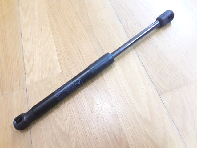 Амортизатор двері 3/5-ї задньої A1717500036 MERCEDES