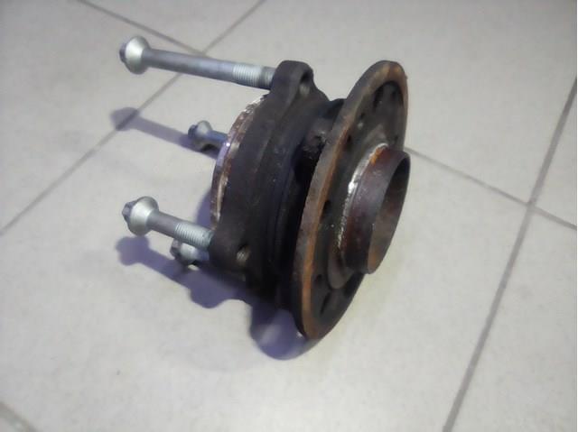 Маточина колеса передня A2053340400 MERCEDES