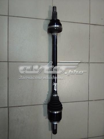 Піввісь задня, права LR078570 LAND ROVER