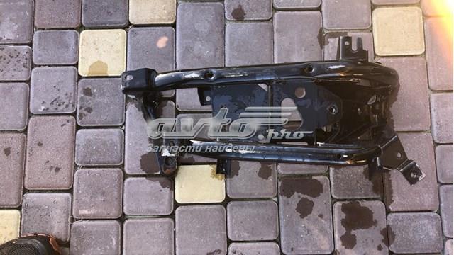 Кріплення трансмісії LR113253 LAND ROVER