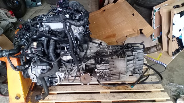Мотор в зборі 04L100091R VAG