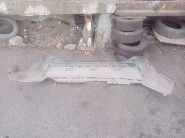 Бампер задній 5215942939 TOYOTA