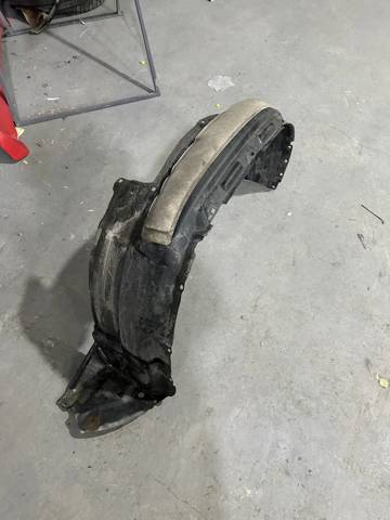 Підкрилок передній лівий 5380660071 TOYOTA