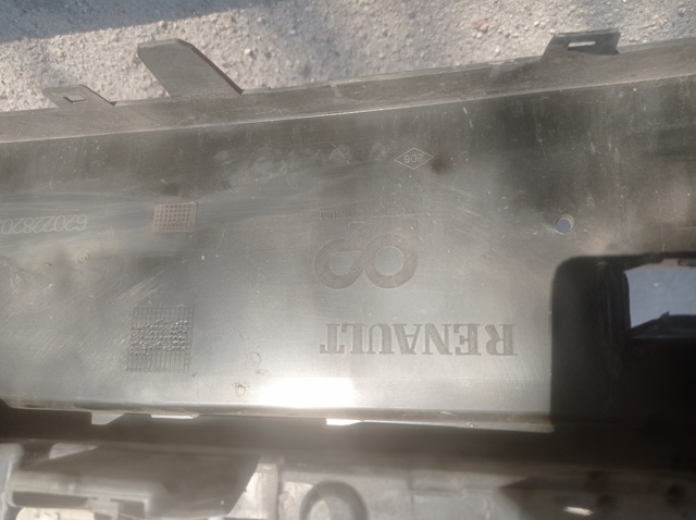 Бампер передній в зборі 620104124X RENAULT