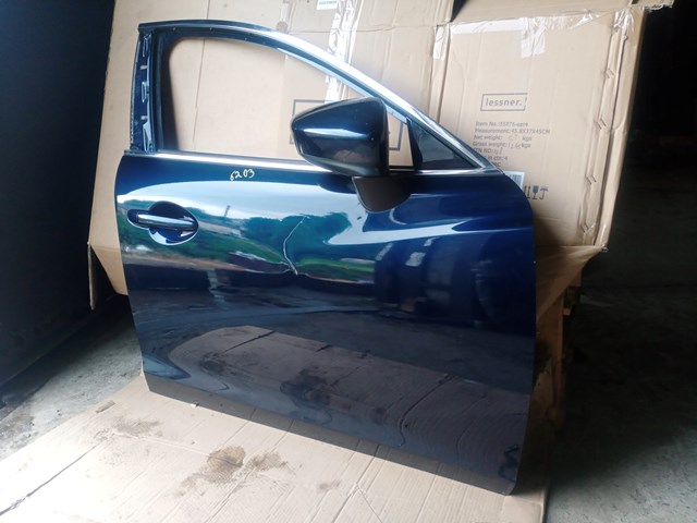 Пасажирські передні двері GHY05802XJ MAZDA