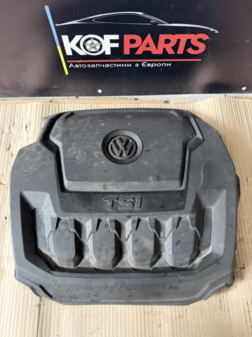 Кришка двигуна декоративна 06K103925CL VAG
