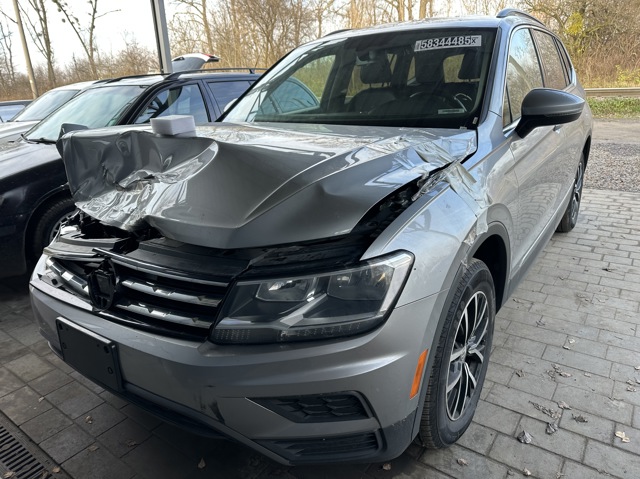 Нижня накладка на передній бампер 5NN805903B VAG