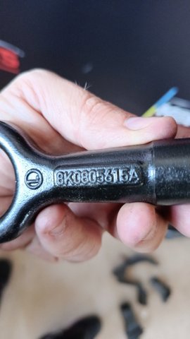 Крюк буксирувальний 8K0805615A VAG