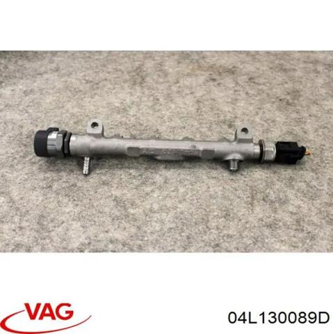 Рампа форсунок системи упорскування палива 04L130089D VAG