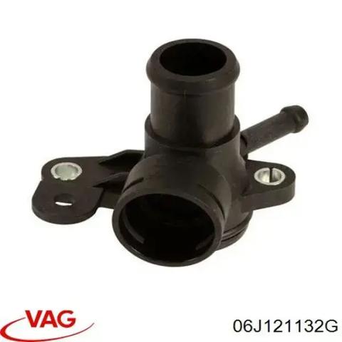 Водяний патрубок 06J121132G VAG