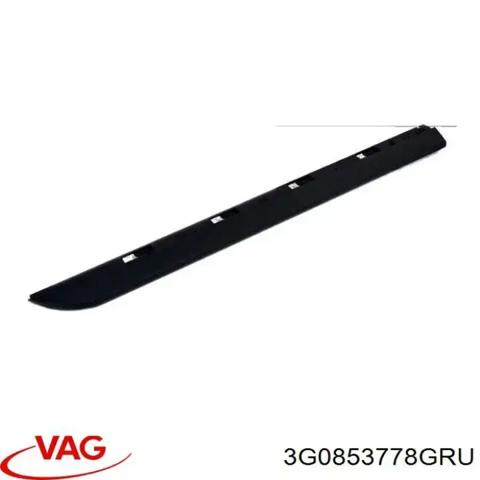 Молдинг задніх правих дверей, нижній 3G0853778GRU VAG