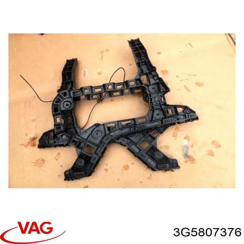 Кронштейн бампера заднього, правий 3G5807376 VAG