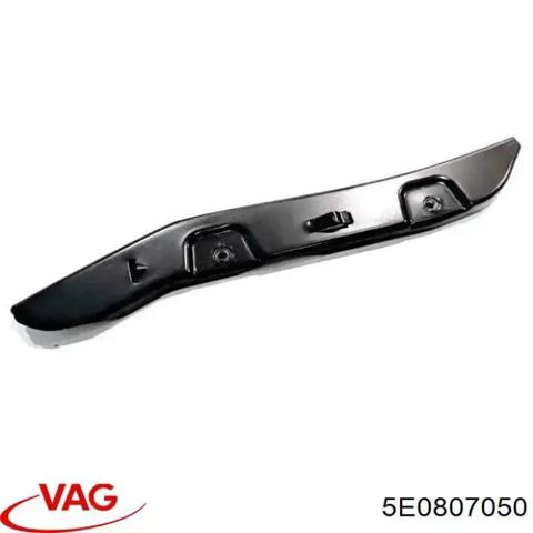 Праве кріплення переднього бампера 5E0807050 VAG