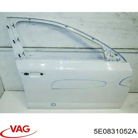 Дверка передня права 5E0831052A VAG