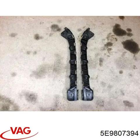 Напрямна заднього бампера, права 5E9807394 VAG