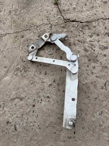 Завіс капота, лівий LR001565 LAND ROVER