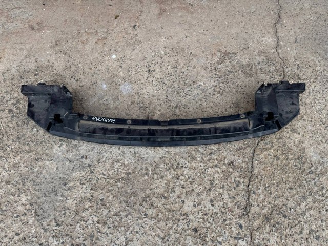 Кронштейн бампера переднього, центральний LR038530 LAND ROVER