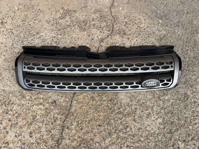 Решітка радіатора LR069717 LAND ROVER