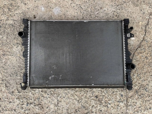 Радіатор охолодження LR075360 LAND ROVER