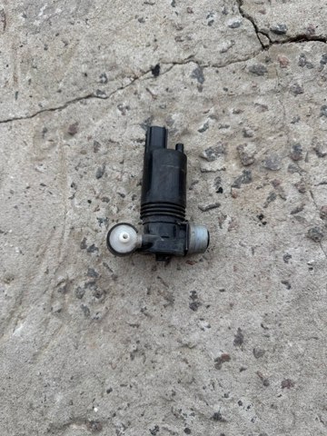 Насос омивача LR083803 LAND ROVER