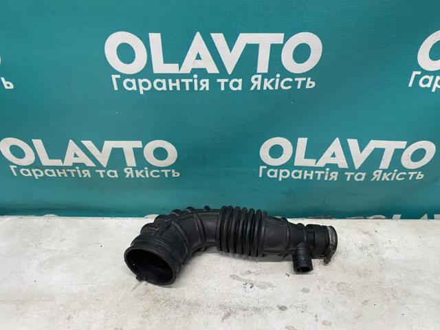 Патрубок повітряний, вихід повітряного фільтра 13254175 GM