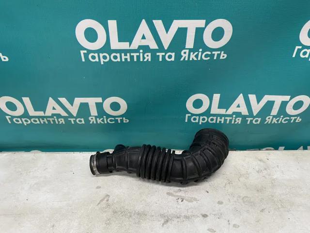 Патрубок повітряний, вихід повітряного фільтра 13254175 GM