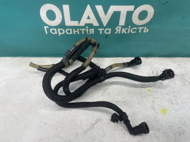 Паливна трубка зворотна від фільтра до бака 164462724R MERCEDES