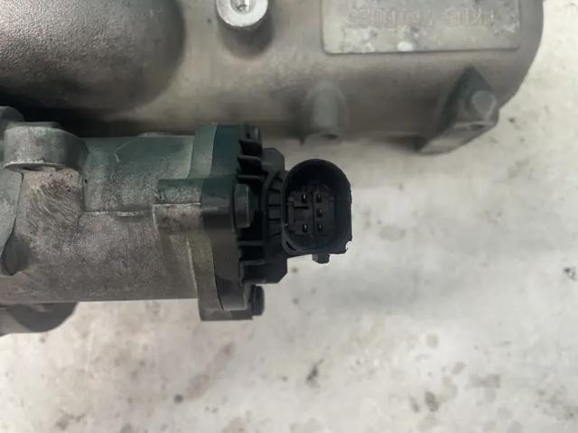 Колектор впускний 1668578 FORD