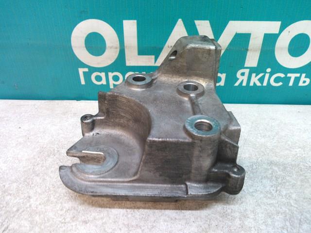 Права подушка мотора 1807V4 PEUGEOT