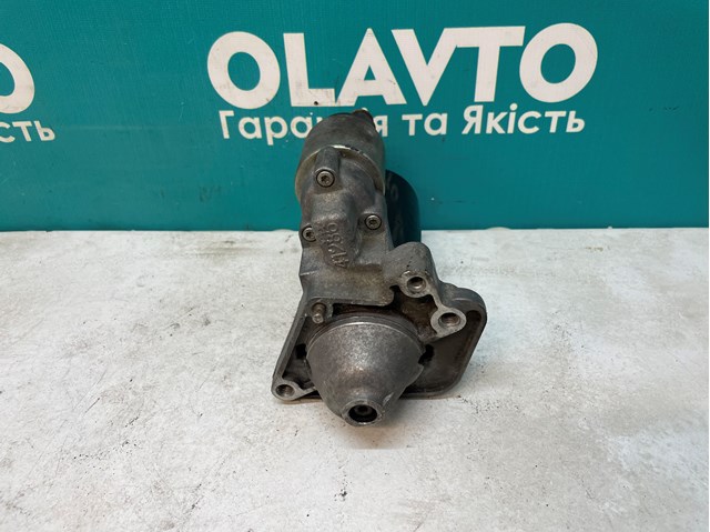 Стартер автомобільний 233001073R RENAULT